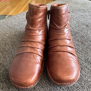 Women’s Brown Leather Boots
